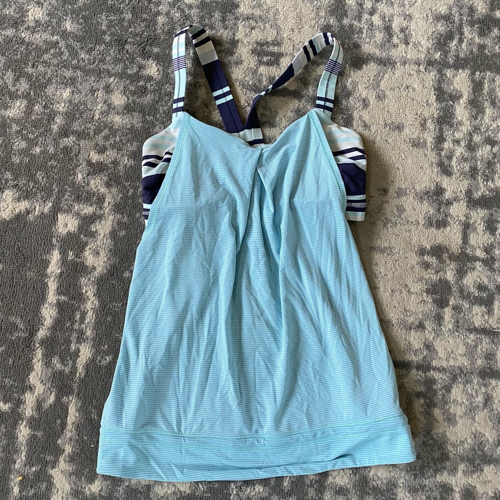 Lululemon tank with built in sports bra -size 6